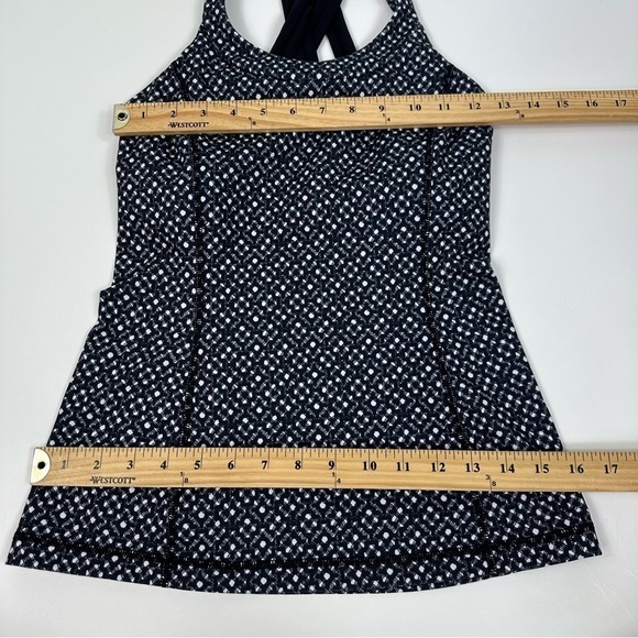lululemon Tank Top Sz 2 - Picture 4 of 10